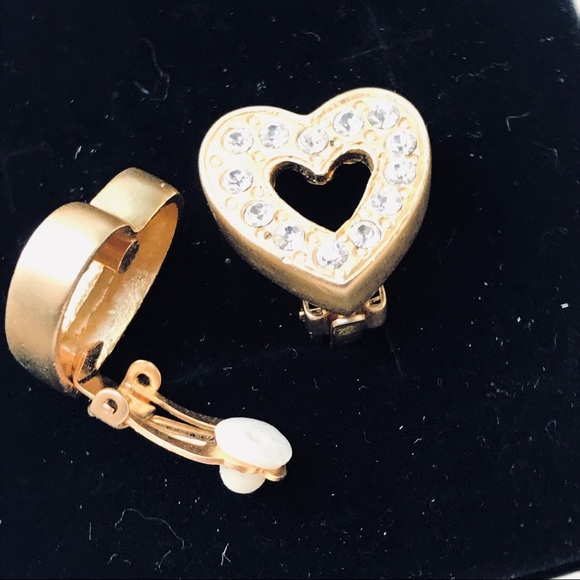 - Heart clip on earrings - Picture 2 of 7